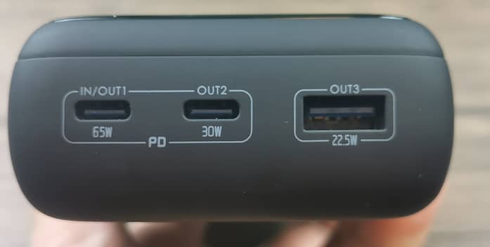 INIU 25000mAh ports
