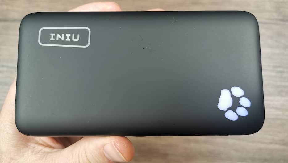 INIU BI-B42 top