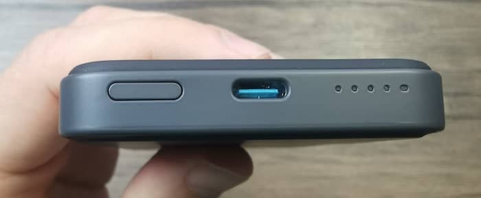 Anker MgGo port